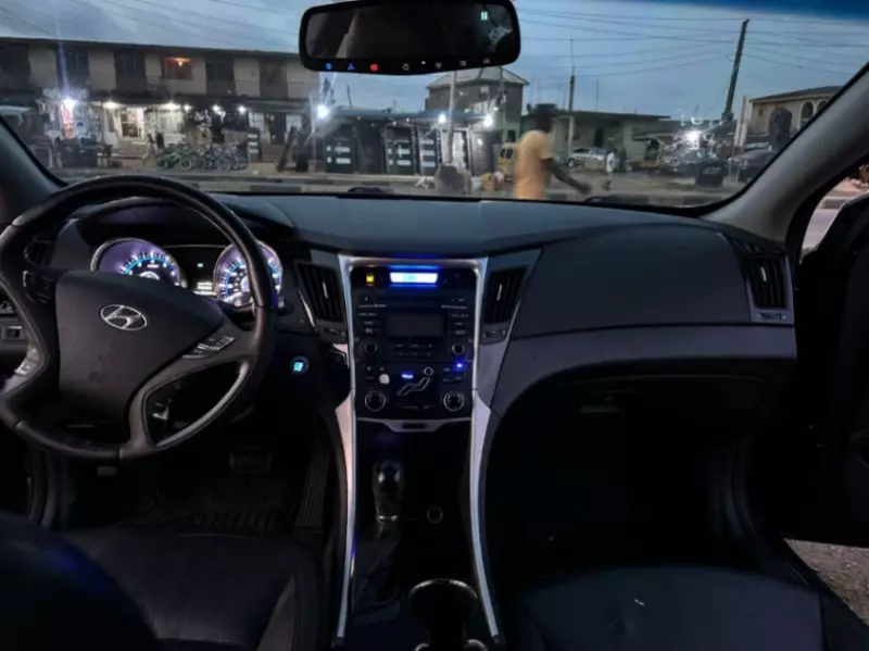 Hyundai Sonata - 2013