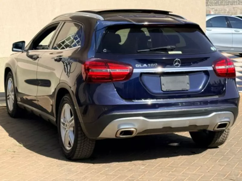 Mercedes-Benz GLA 180