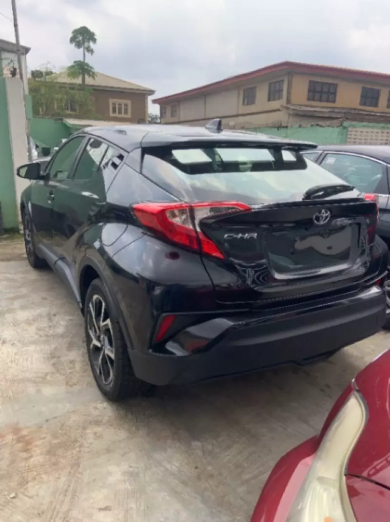 Toyota C-HR   - 2019