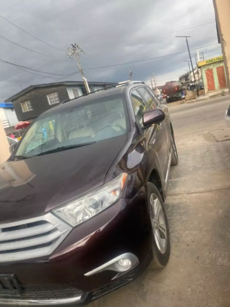 Toyota Highlander - 2012