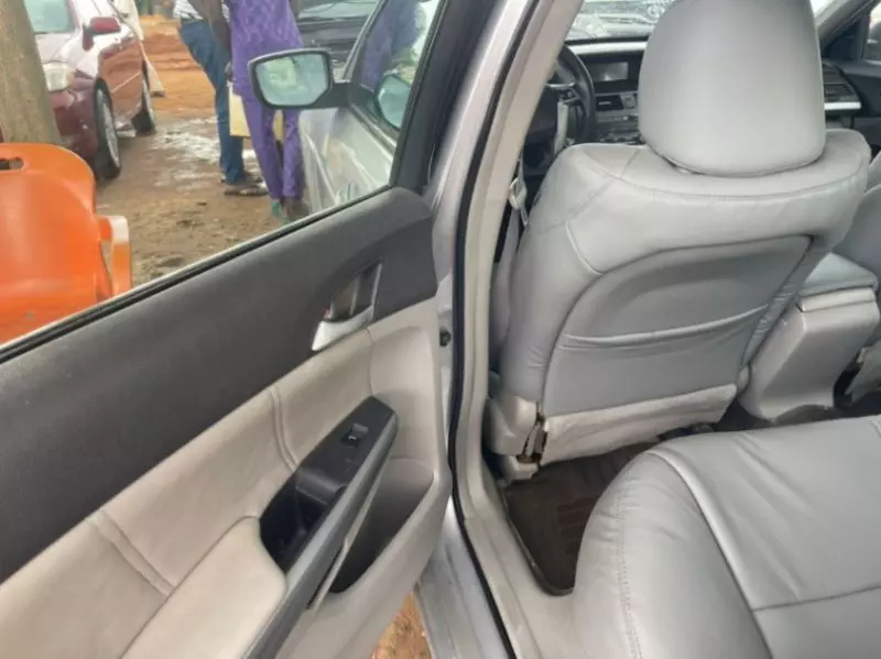 Honda Accord   - 2009