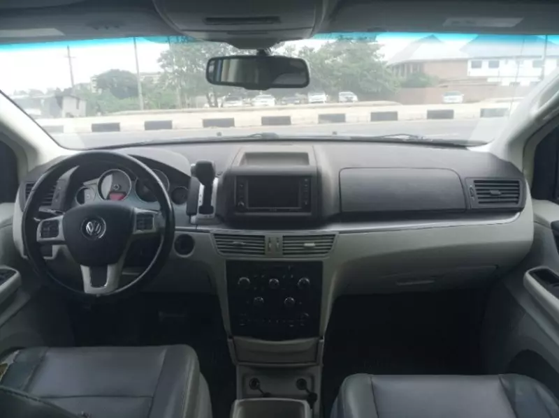 VOLKSWAGEN Tiguan allspace   - 2011