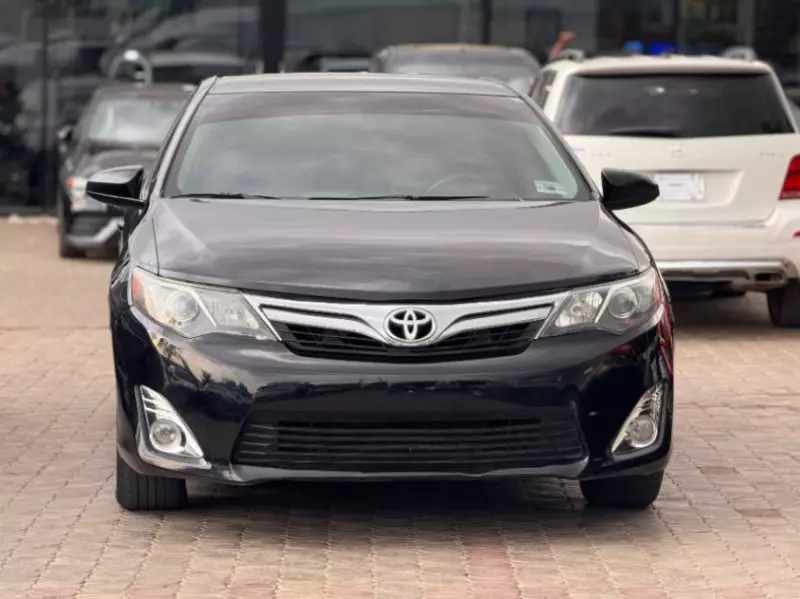 Toyota camry   - 2012