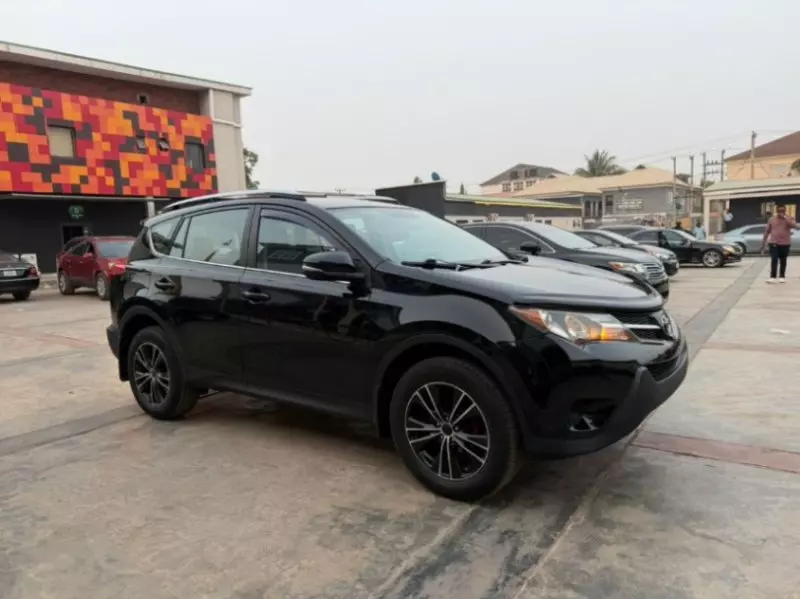 Toyota RAV4 - 2014