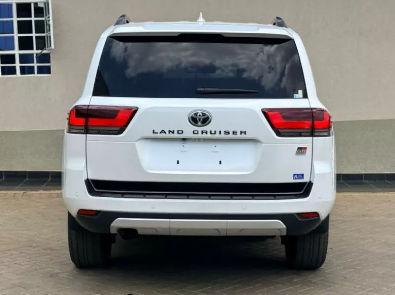 Toyota LAND CRUISER 300 LC300   - 2021