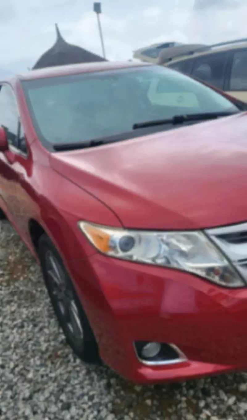 Toyota Venza   - 2012
