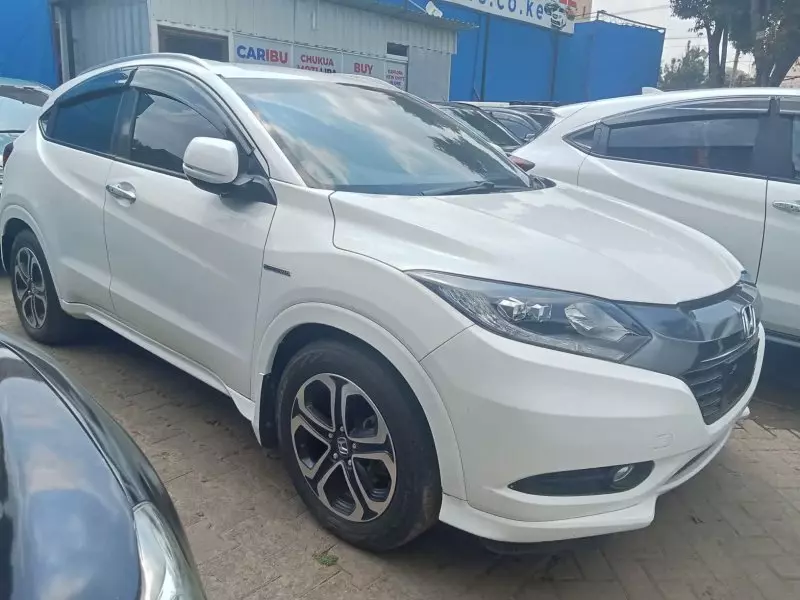 Honda Vezel    - 2015