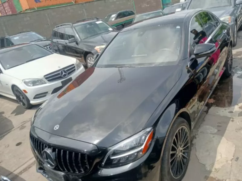 Mercedes-Benz C 300   - 2019