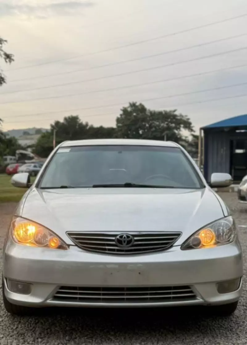 Toyota Camry   - 2002