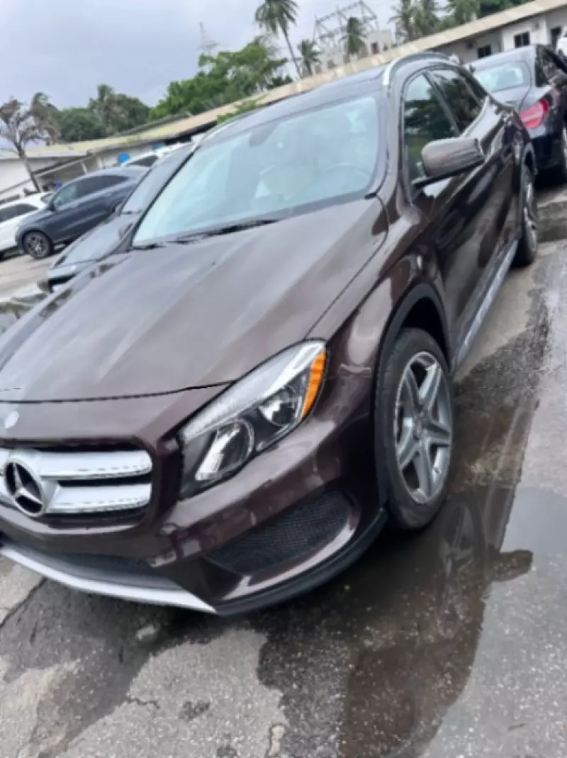 Mercedes-Benz GLA 250   - 2015