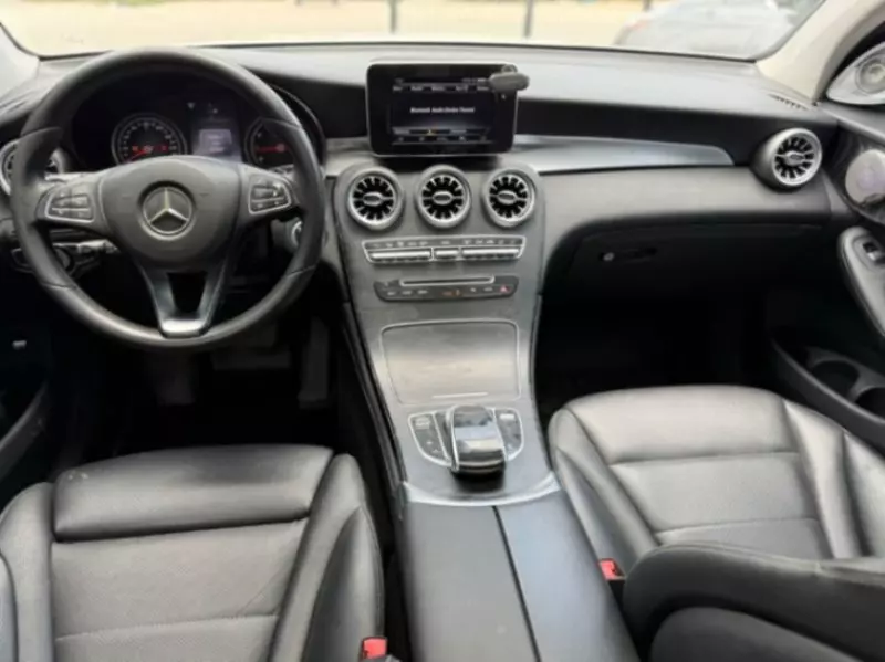 Mercedes-Benz GLC 300   - 2016