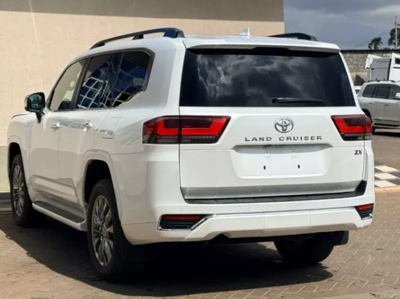 Toyota LAND CRUISER 300 LC300