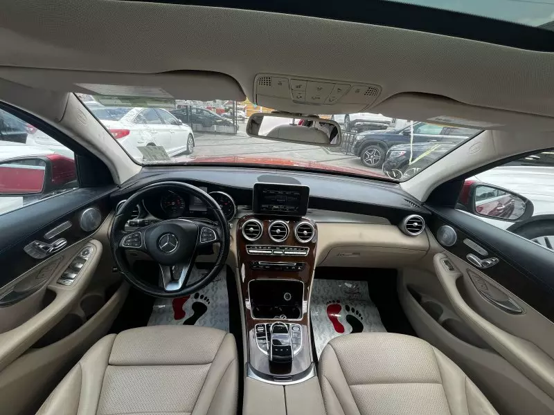 Mercedes-Benz Glc-class   - 2017