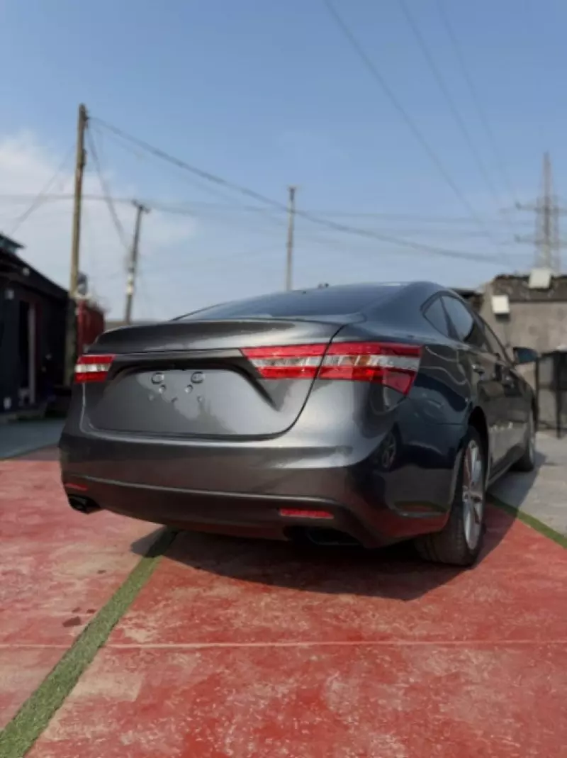 Toyota Avalon - 2014