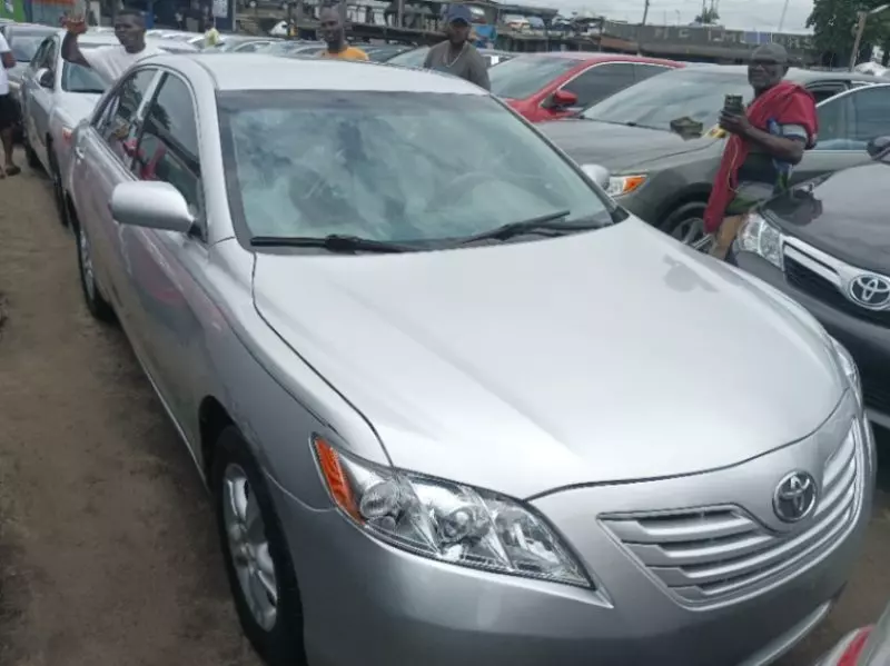 Toyota camry   - 2009