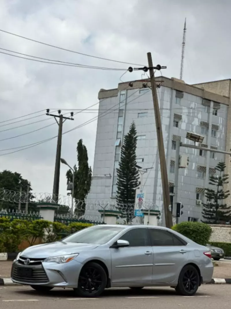 Toyota Camry   - 2015