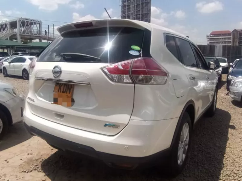 Nissan X-Trail   - 2016