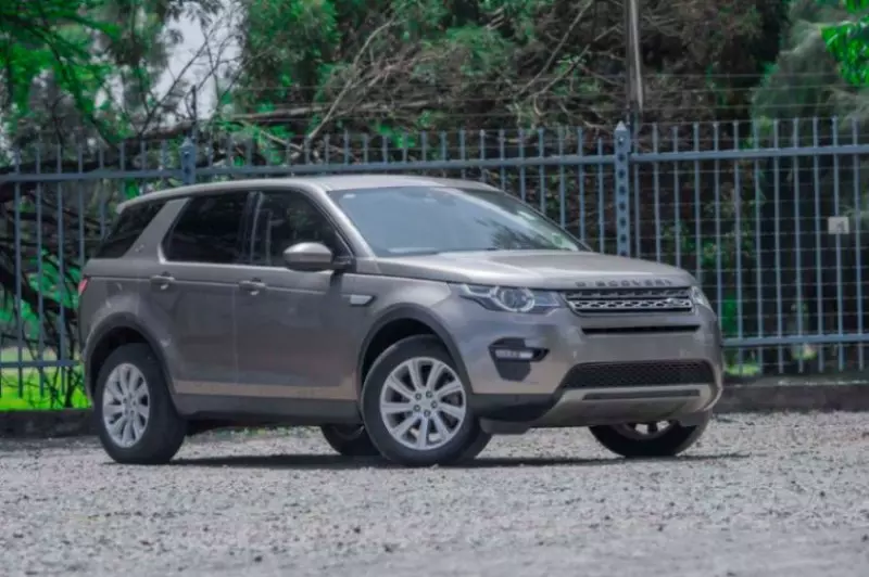 Land Rover Discovery   - 2015