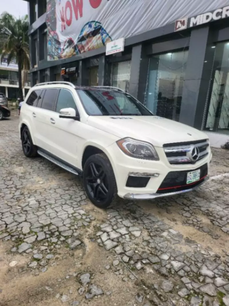 Mercedes-Benz GL 550