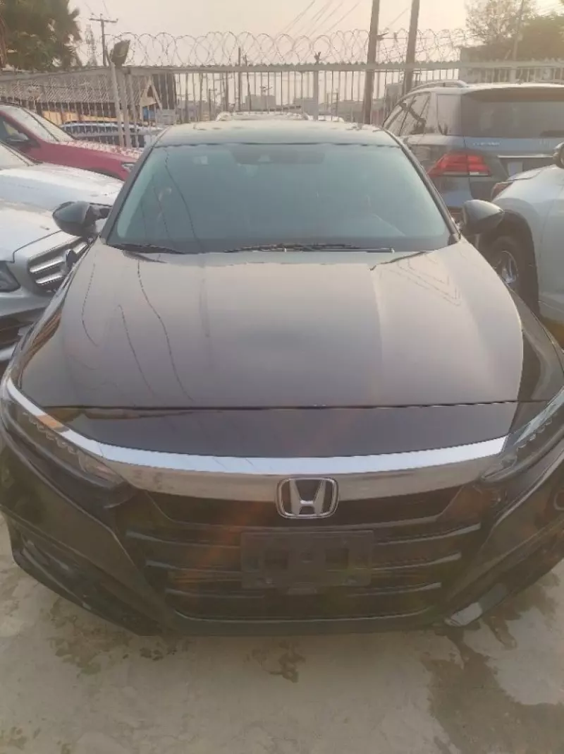 Honda Accord   - 2018