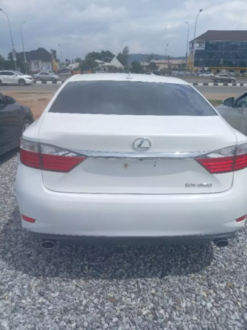 Lexus ES 350   - 2013
