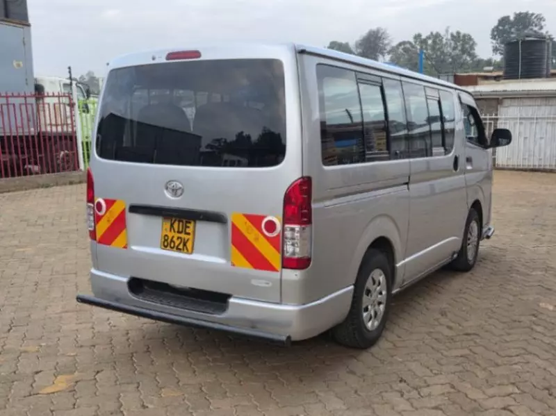 Toyota Hiace   - 2013