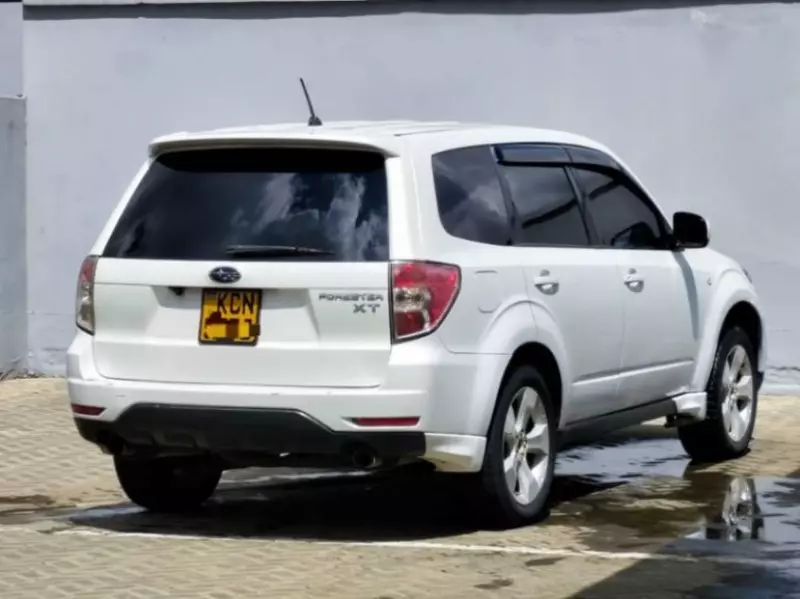 Subaru Forester   - 2011