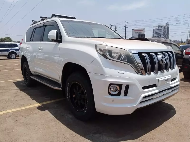 Toyota Landcruiser Prado   - 2016