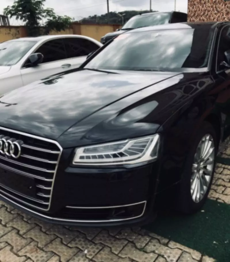Audi A8   - 2015