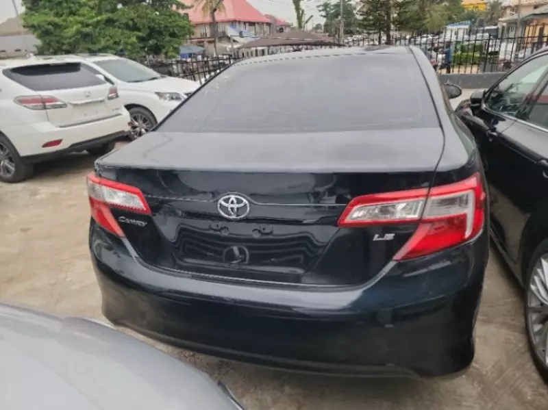Toyota Camry - 2012