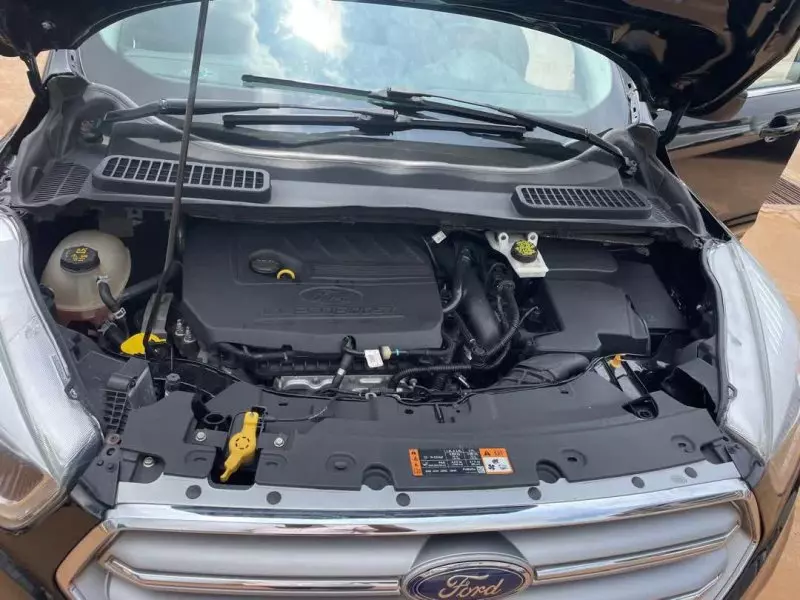 Ford Escape   - 2017