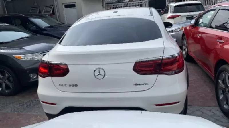 Mercedes-Benz GLE 300 - 2021