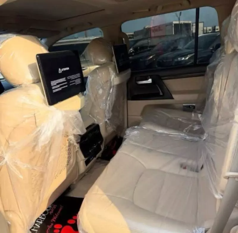 Toyota Land Cruiser GXR   - 2013