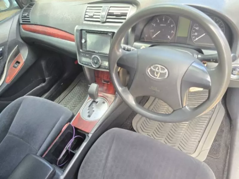 Toyota Premio    - 2008