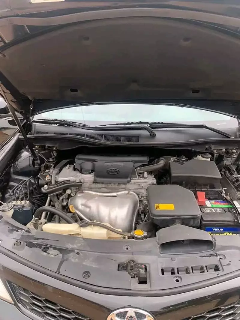 Toyota Camry   - 2014