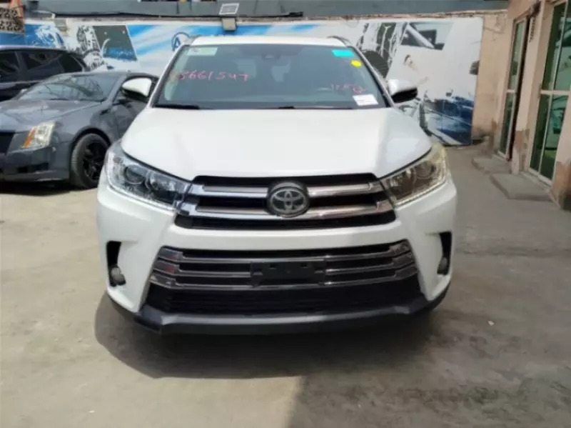 Toyota Highlander   - 2018