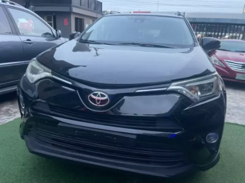 Toyota Rav4   - 2018