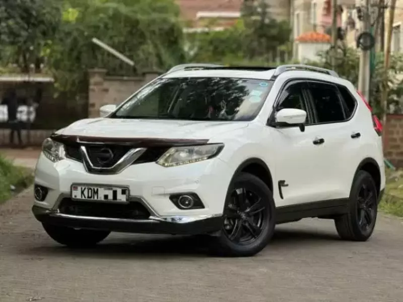 Nissan X-Trail   - 2017
