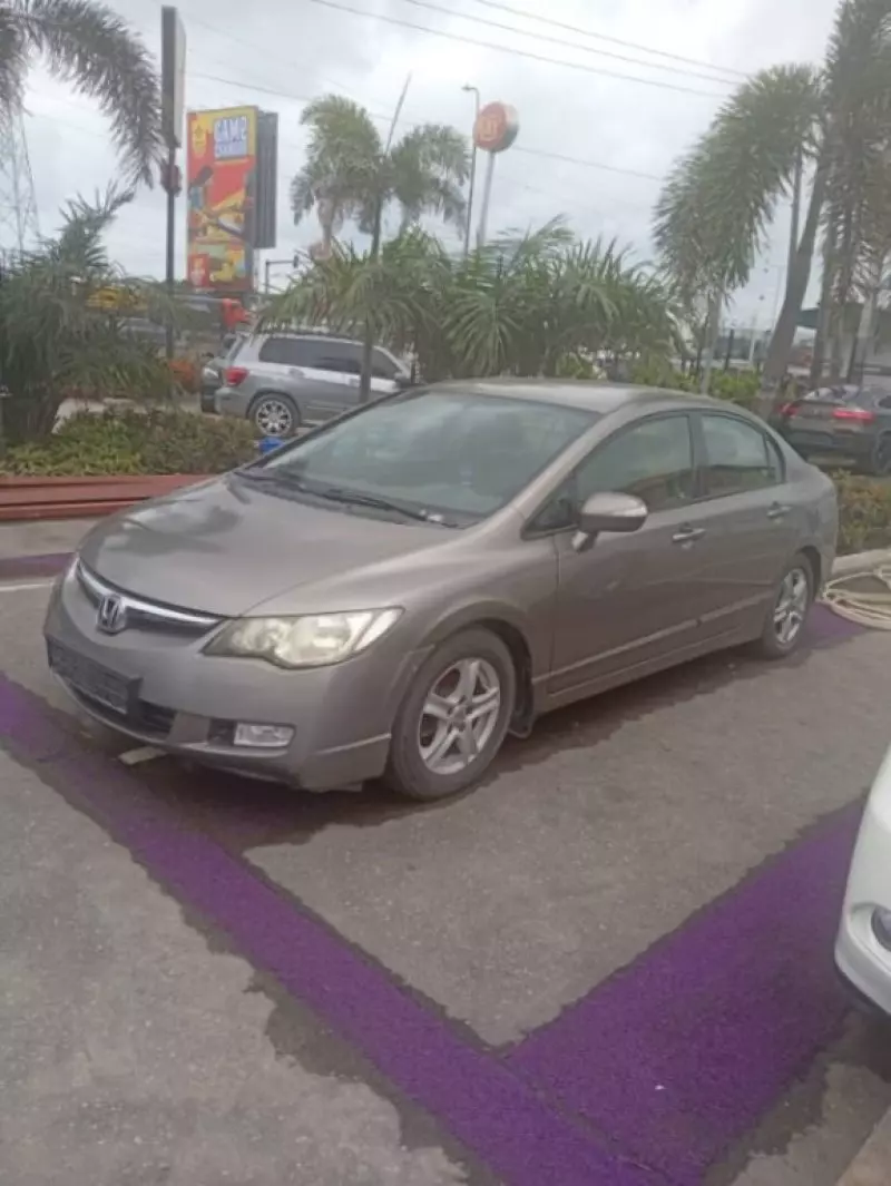 Honda Civic   - 2008