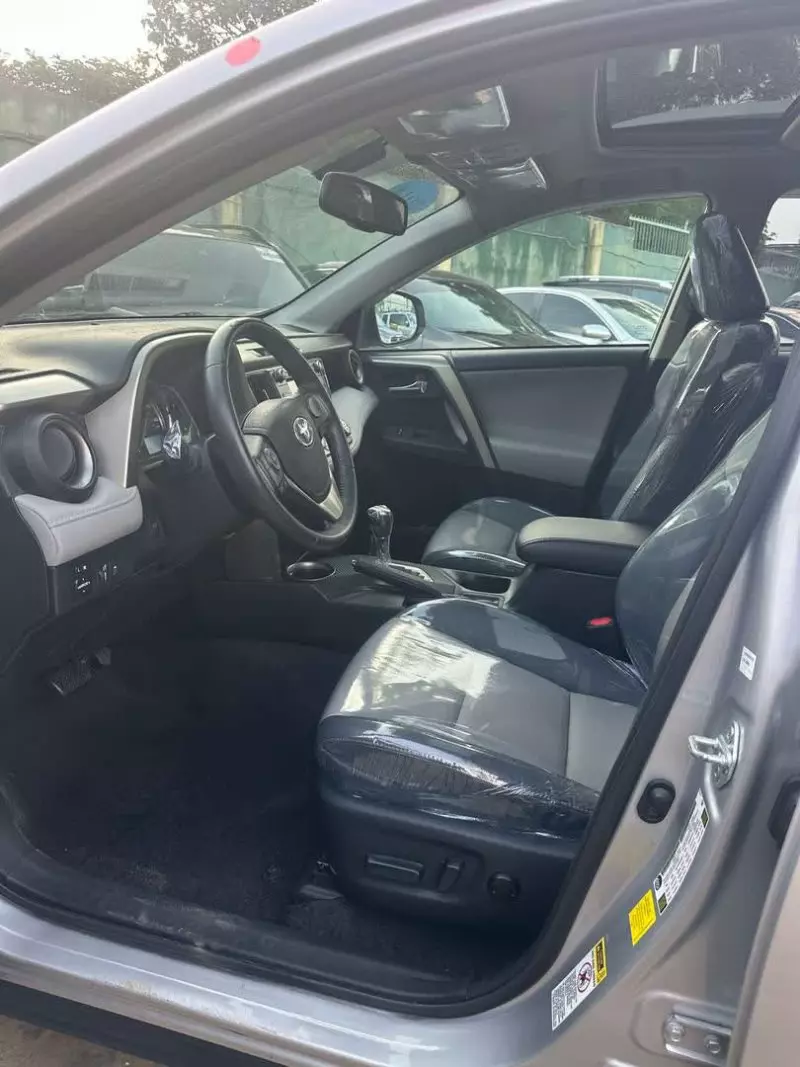 Toyota RAV 4   - 2014