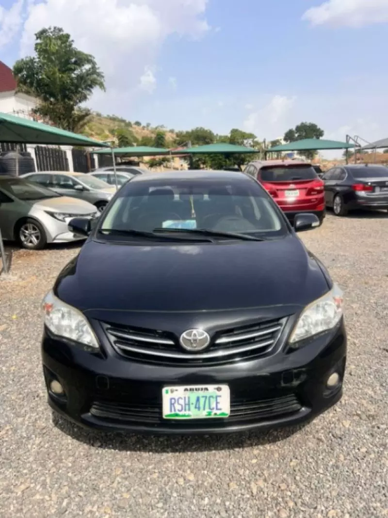 Toyota Corolla   - 2012