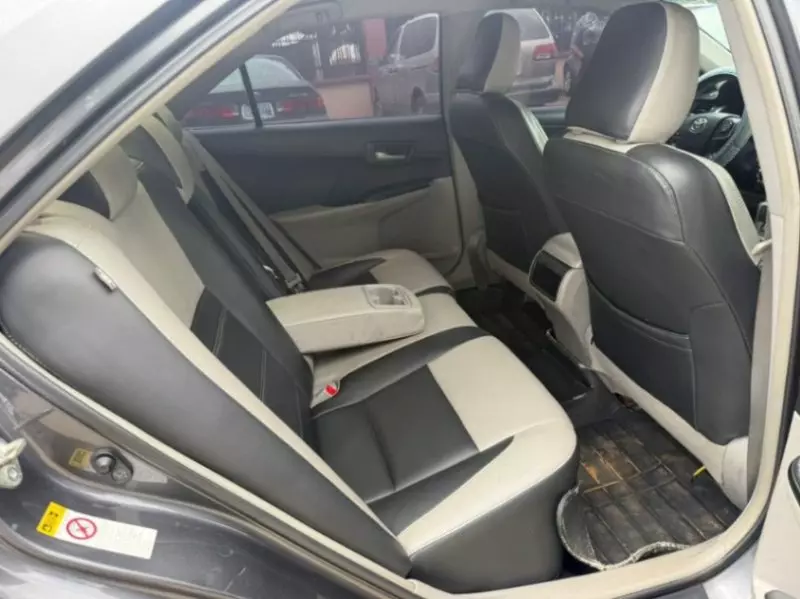 Toyota Camry   - 2013