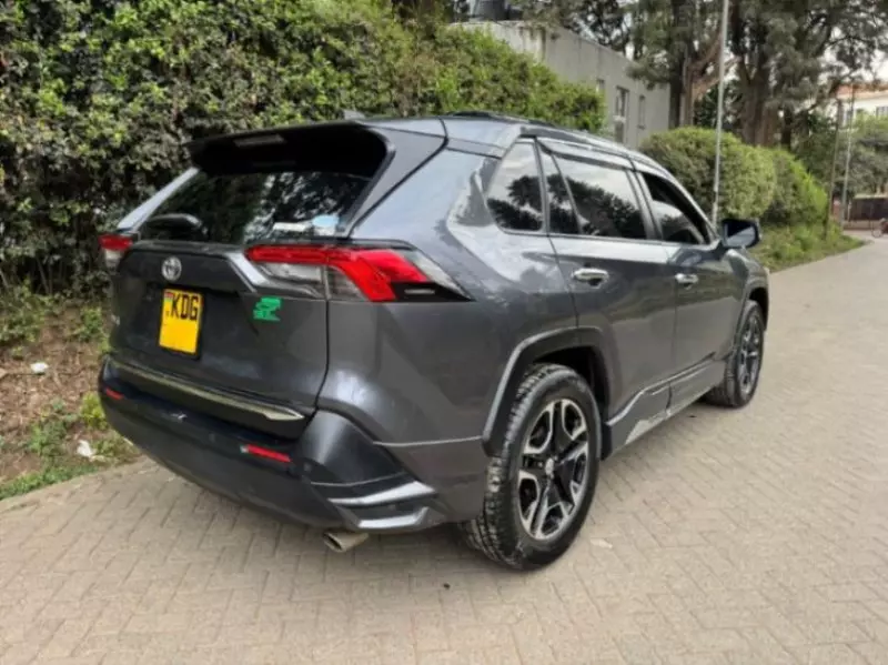 Toyota RAV 4   - 2019