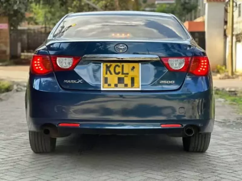 Toyota Mark X   - 2010