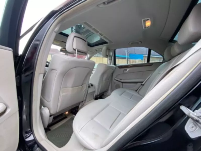 Mercedes-Benz E 350   - 2010