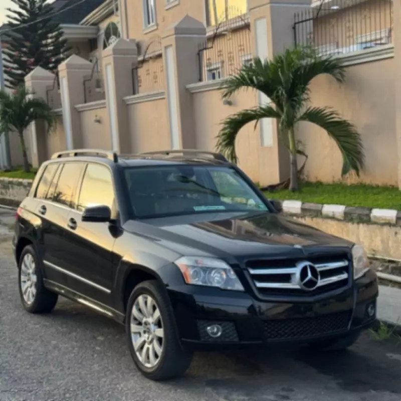 Mercedes-Benz GLK 350   - 2012
