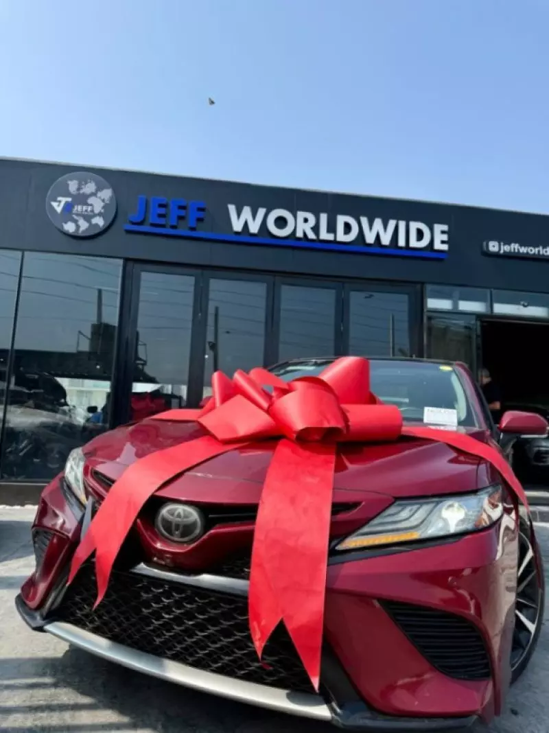 Toyota Camry   - 2018