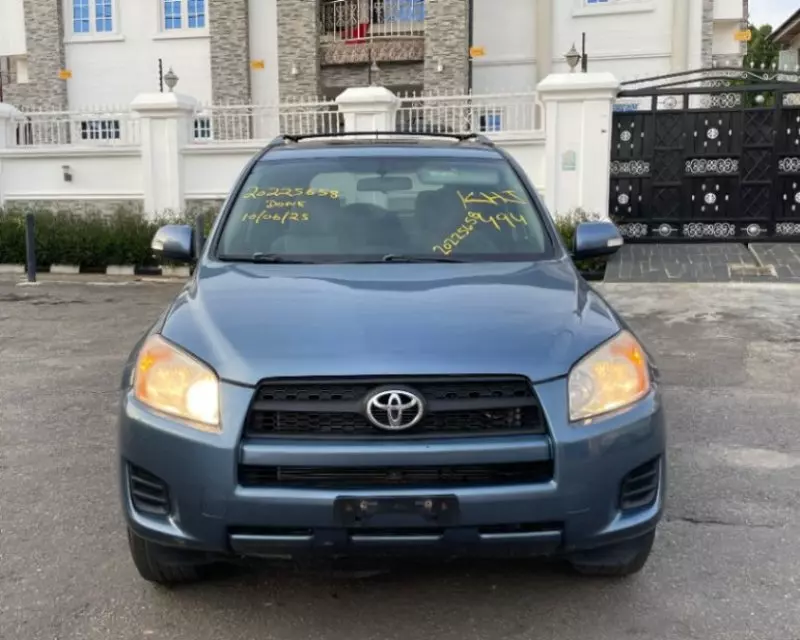 Toyota RAV4   - 2012