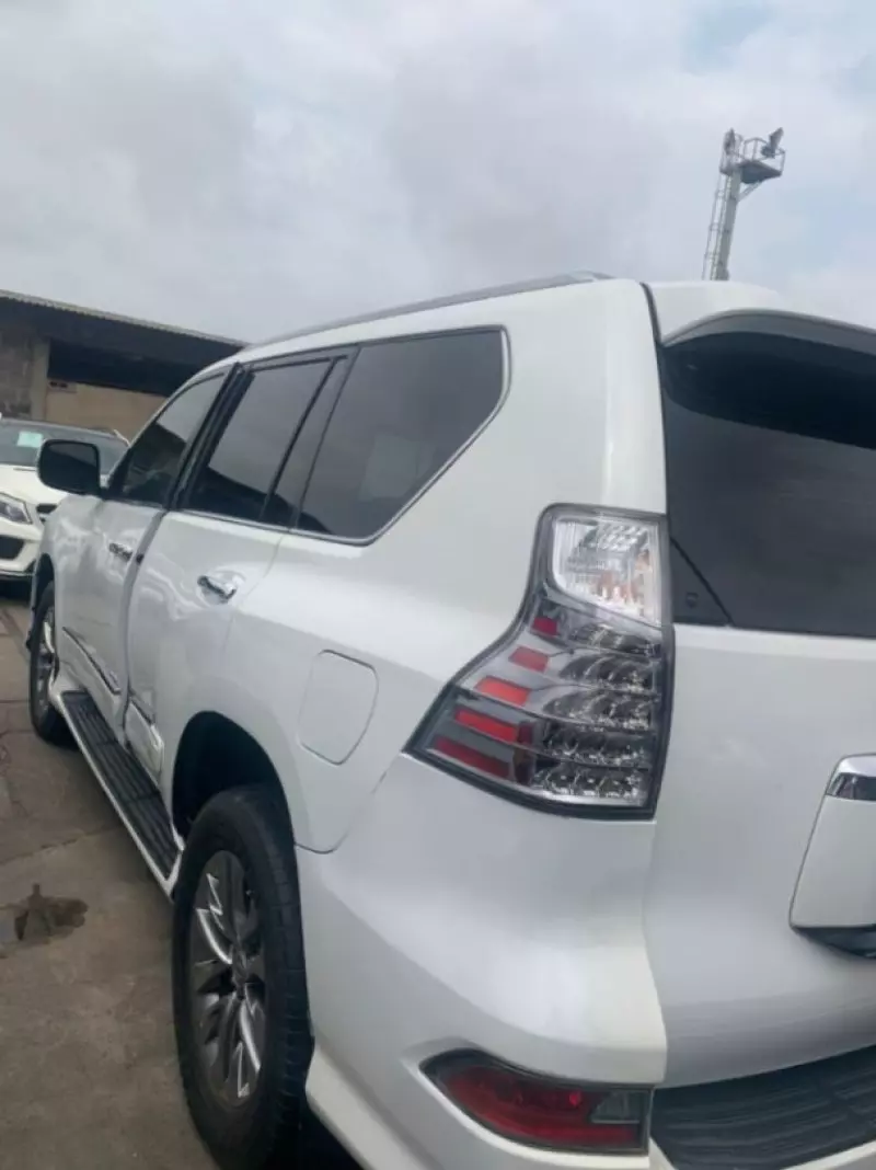 Lexus GX 460   - 2017