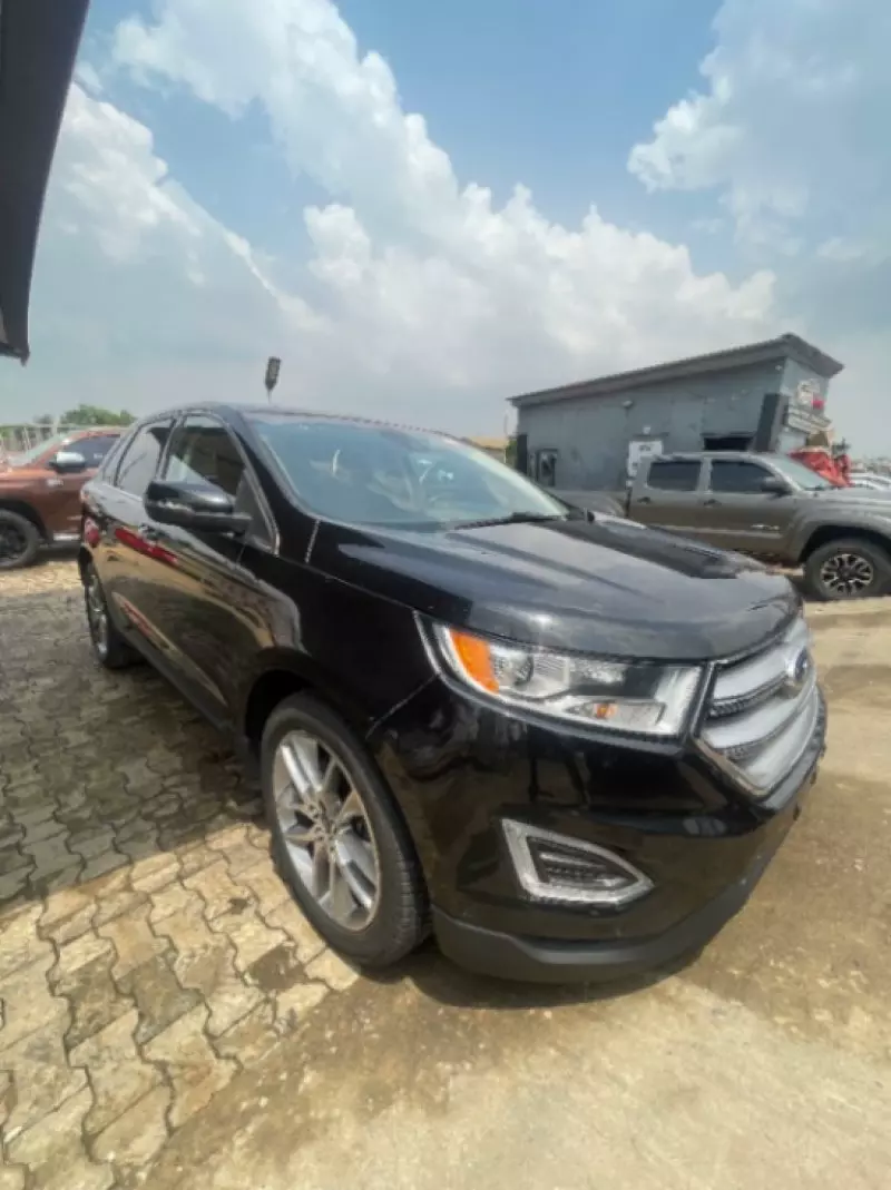 Ford Edge   - 2015